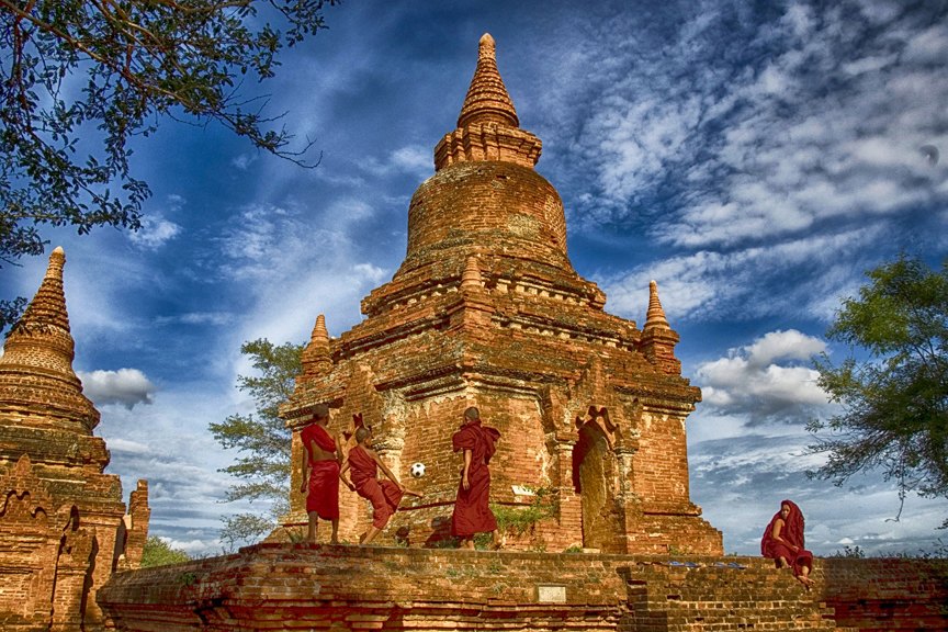 private photo tours in Myanmar